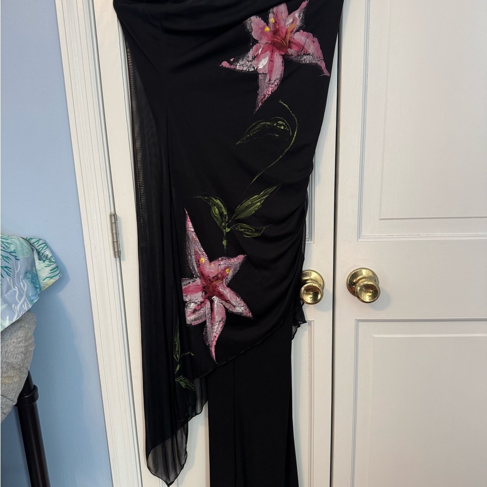 Gorgeous flattering Newport News Black Floral Jumpsuit – Size 8 - Picture 2 of 11